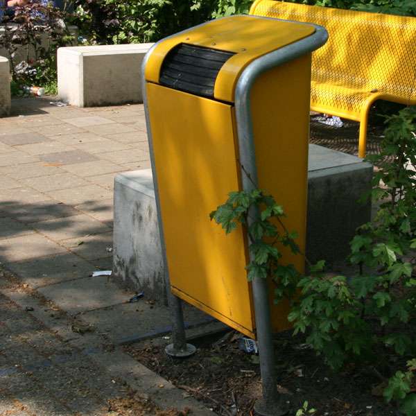 Straatmeubilair | Afvalbakken en asbakken | FalcoJona afvalbak 50 liter | image #8 |  