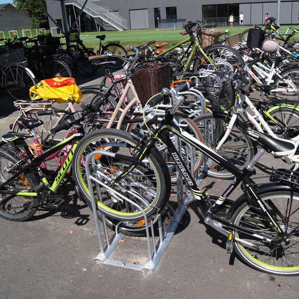 Fietsparkeren | Fietsenrekken | Ideaal 2.0 fietsenrek, dubbelzijdig Fietsparkeren | Fietsenrekken | Ideaal 2.0 fietsenrek, dubbelzijdig | image #8 |
