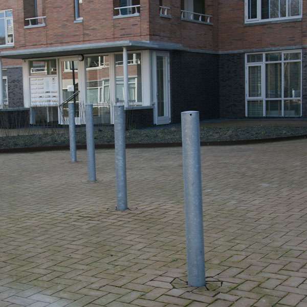 Verkeersvoorzieningen | Afzetpalen | FalcoRound vaste afzetpaal Verkeersvoorzieningen | Afzetpalen | FalcoRound vaste afzetpaal | image #2 |
