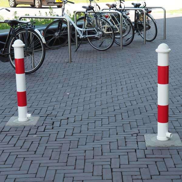 Verkeersvoorzieningen | Afzetpalen | Bowler uitneembare afzetpaal | image #3 |  