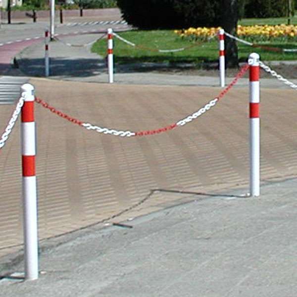 Verkeersvoorzieningen | Afzetpalen | Kettingen en sloten Verkeersvoorzieningen | Afzetpalen | Kettingen en sloten | image #3 |
