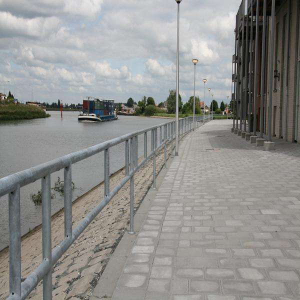 Verkeersvoorzieningen | Verkeersgeleiders | Doorlopend geleidehek Verkeersvoorzieningen | Verkeersgeleiders | Doorlopend geleidehek | image #4 |