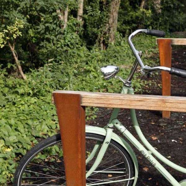 Fietsparkeren | Op maat gemaakt | Fietsaanleunbeugels van Cortenstaal en hout Fietsparkeren | Op maat gemaakt | Fietsaanleunbeugels van Cortenstaal en hout | image #2 |