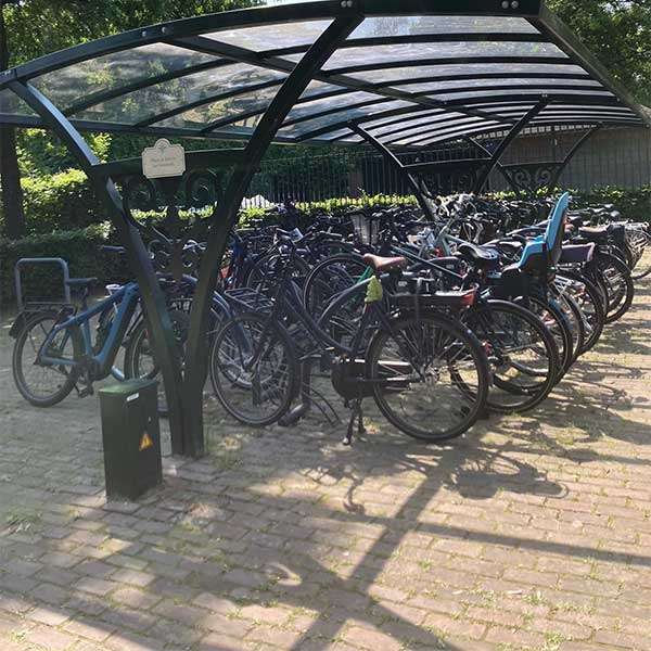 Overkappingen | Op maat gemaakt | Maatwerk fietsoverkapping voor een sprookjesachtig pretpark | image #2 |  127649 fietsoverkapping fietsparkeren op maat