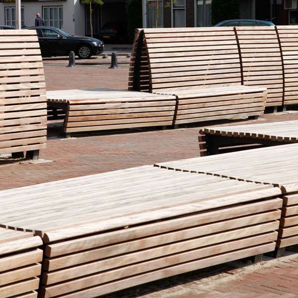 straatmeubilair parkbank buitenbank zitbank zitelement tapis du bois