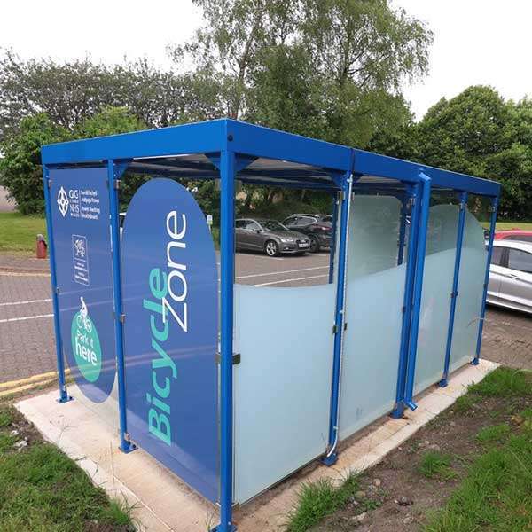 Falco U.K en Solarcycle lanceren duurzame e-bike oplaadstations