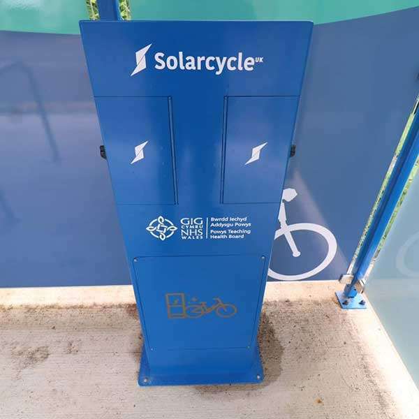 Falco U.K en Solarcycle lanceren duurzame e-bike oplaadstations