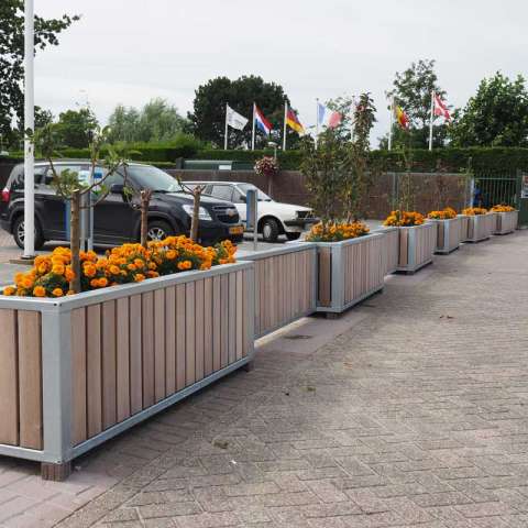 Plantenbakken als afzetelement