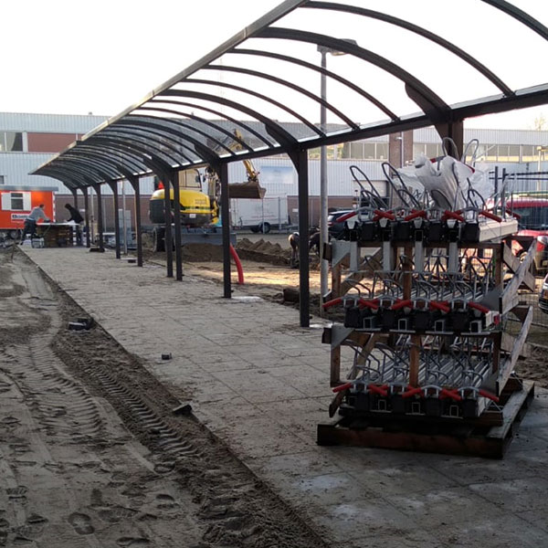 Week 47: Fietsoverkapping FalcoGamma met etagerekken