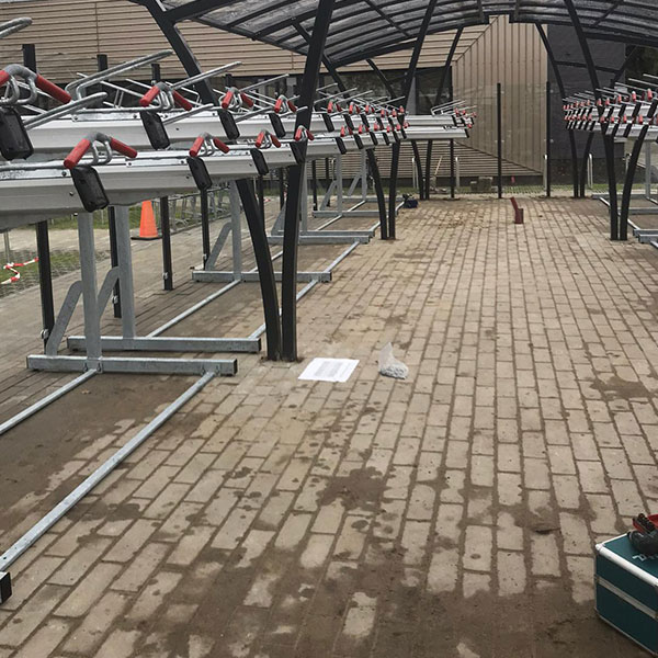 Week 43 :Fietsoverkapping met looppad afdekking