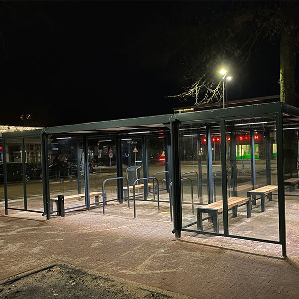 120638 fietsparkeren fietsoverkapping fietsaanleunhekje fietsnietje straatmeubilair groendak wachtruimte abri