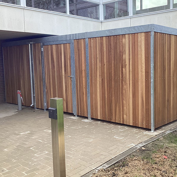 Scootmobiel overkapping voor woonzorgcentrum