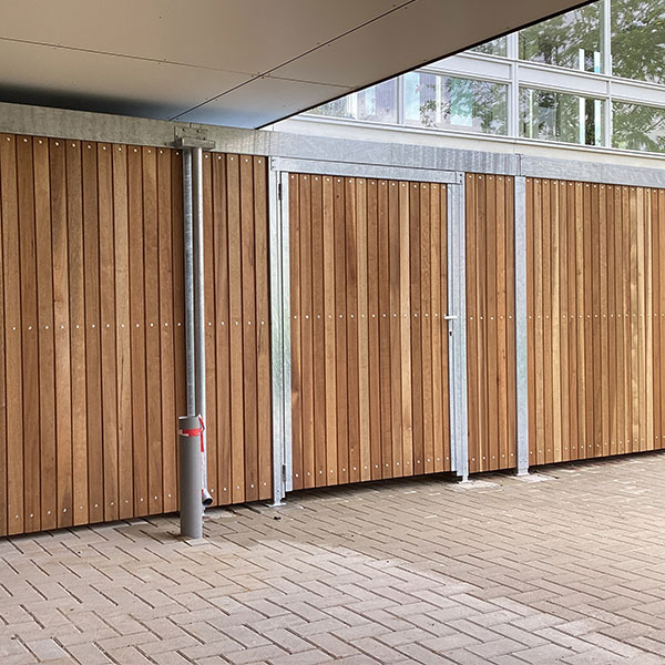 Scootmobiel overkapping voor woonzorgcentrum