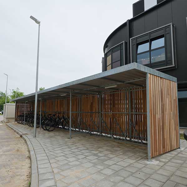 130257 fietsparkeren fietsoverkapping hotel