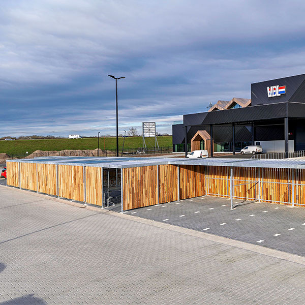 131974 fietsparkeren fietsenrekken fietsoverkappingg rokersruimte pauzeruimte