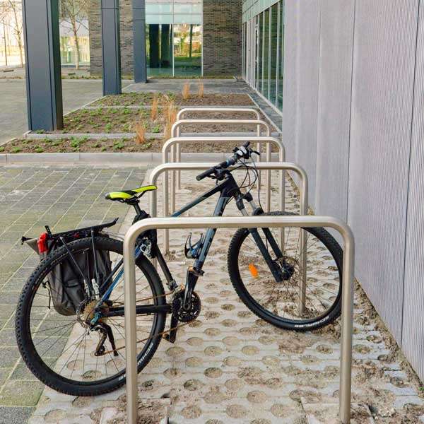 133494 straatmeubilair buitenbank zitbank fietsaanleunbeugels fietsnietje fietsparkeren