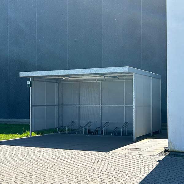 Fietsoverkapping op maat met gepoedercoat perfoplaat