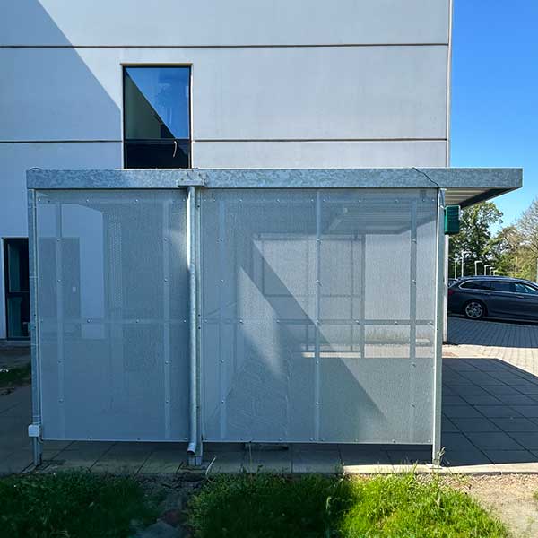 Fietsoverkapping op maat met gepoedercoat perfoplaat