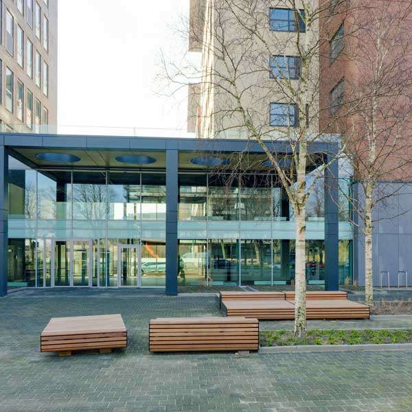 133494 straatmeubilair buitenbank zitbank fietsaanleunbeugels fietsnietje fietsparkeren