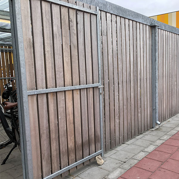 110120 fietsparkeren fietsoverkapping rokersruimte fietsenrek