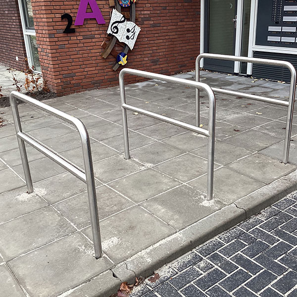 115069 fietsoverkappingen straatmeubilair fietsparkeren fietsaanleunbeugels fietsenrekken buitenbank