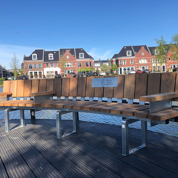 116874 straatmeubilair buitenbank zitbank babbelbank