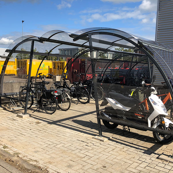 123428 fietsoverkapping circulair fietsenrekken oplaadpunt