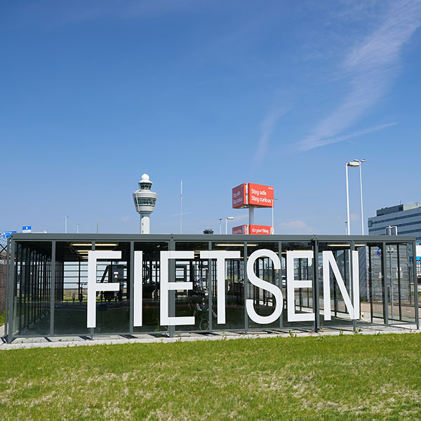 Fietsoverkapping voor Schiphol