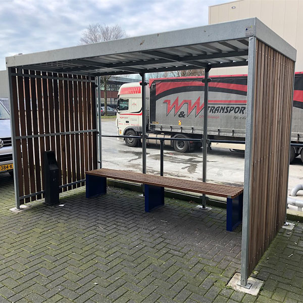 112845 117445 rokersruimte overkapping buitenbank pauzeruimte