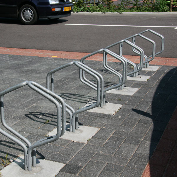 fietsparkeren fietsklem F-8 90 graden betonvoet