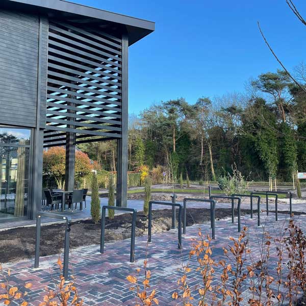 FalcoForce fietsaanleunbeugel met oplaadpunten